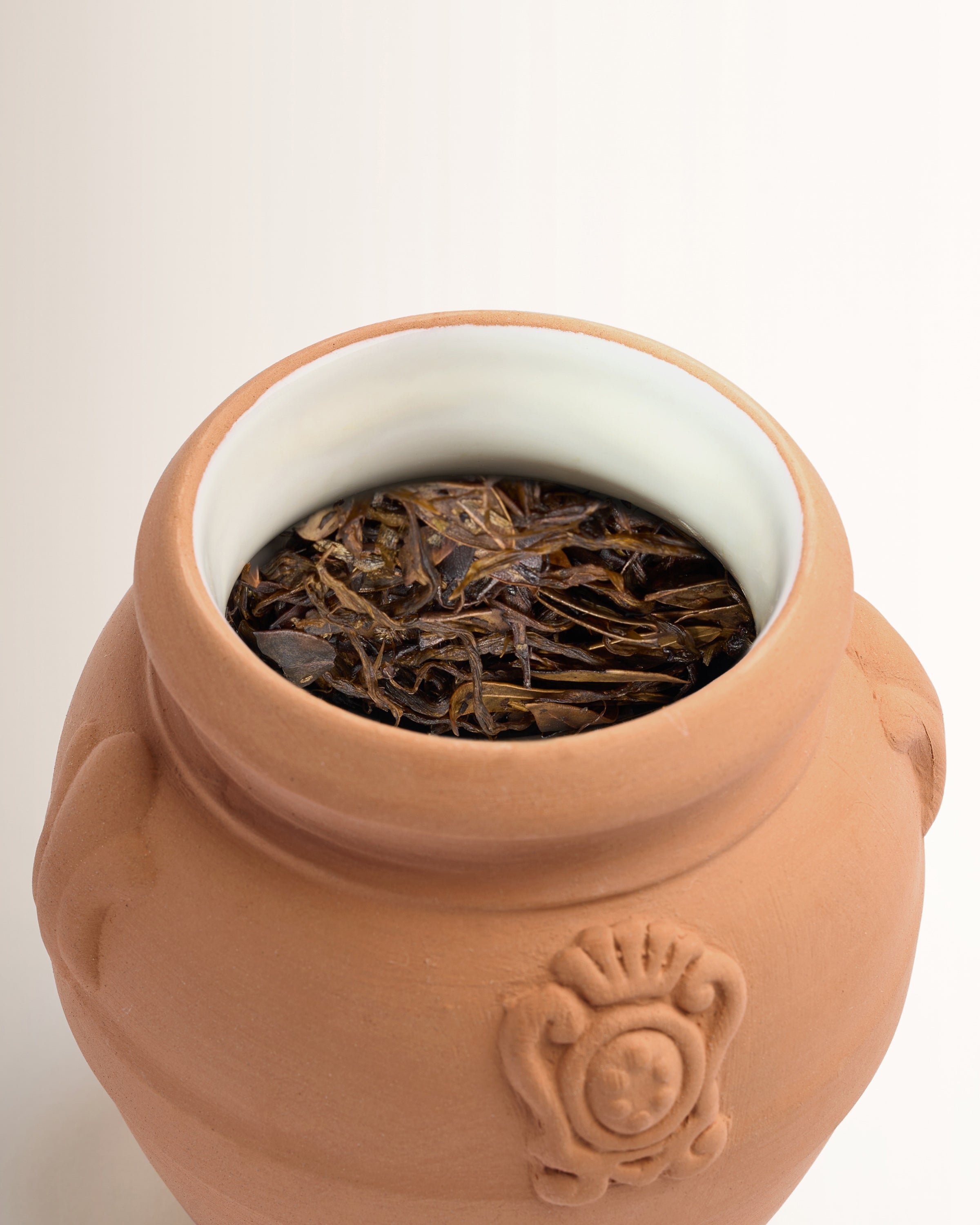 Pot Pourri in Terracotta Jar