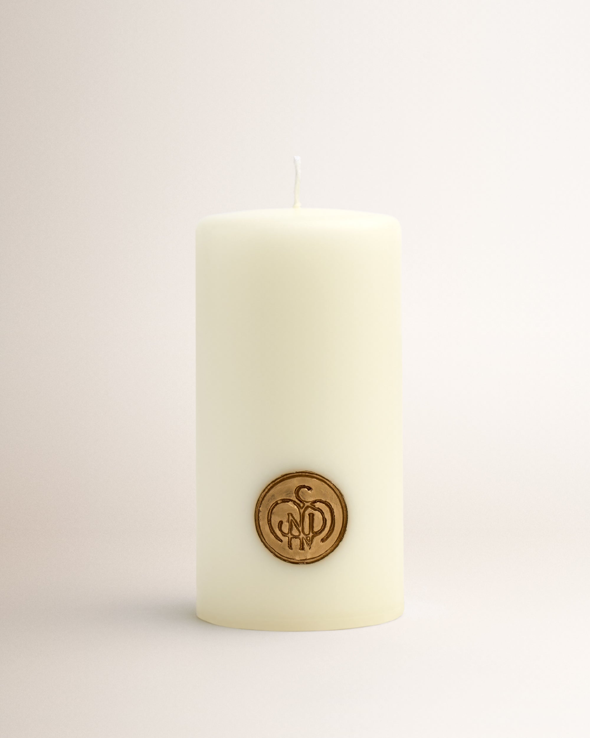 Fresia Scented Candle